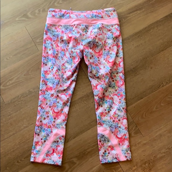 Lululemon floral print pants - Picture 3 of 5